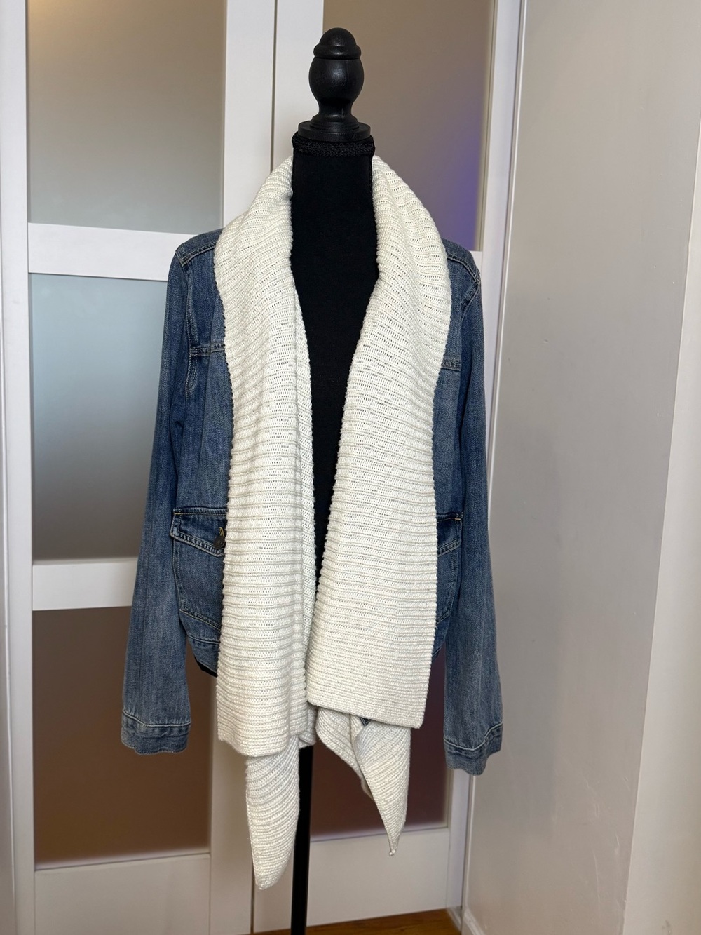 Abercrombie & Fitch Denim Jacket with Off White Knit Cascade Scarf, Size XL